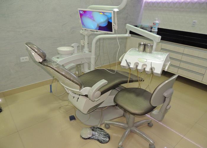Cadeira e equipamentos de ultima geração (Crédito: Edinardo Pinto )