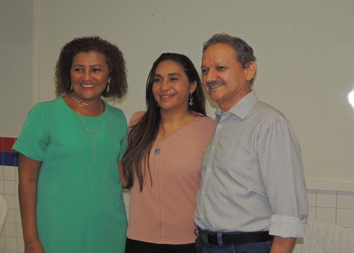 Regia Paulino, deputado Wilson Brandão e professora Ana Jaira (Crédito: Edianardo Pinto )