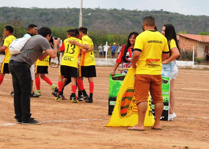 Duran, em pura concentração fotográfica  (Crédito: Edinardo Pinto )