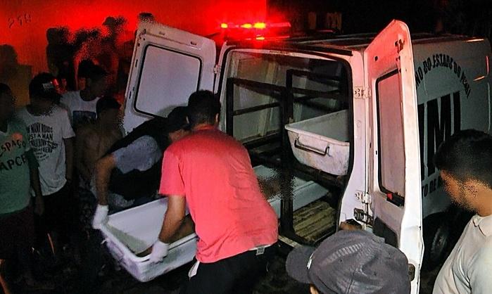 O corpo foi removido pelo IML. (Crédito: Kairo Amaral)