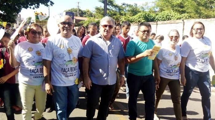 Prefeito participa da caminhada contra exploração sexual  - Imagem 1