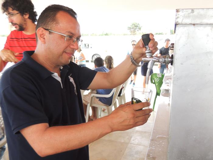 Cerveja artesanal. É boa ou ão é Beto??? (Crédito: Edinardo Pinto )