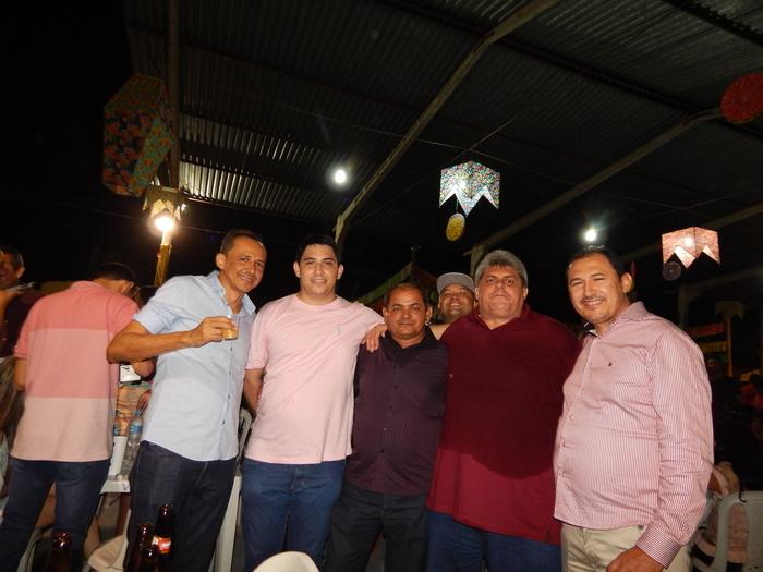 Valdinar Mariano e amigos