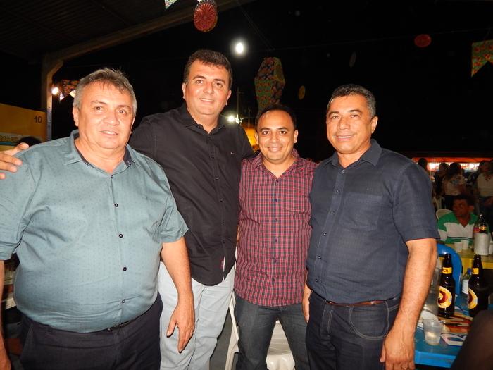 Empresário Evandro Mariano,Lucas Moura,Joãozinho e amigo 