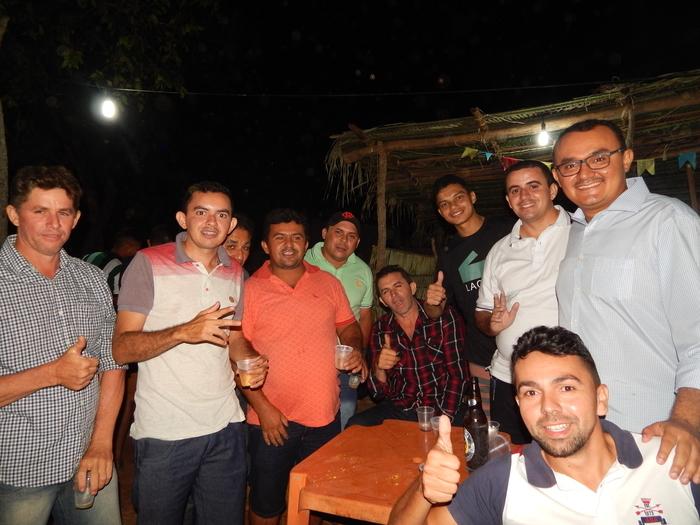 Prefeito Jullyvan Mendes e amigos 