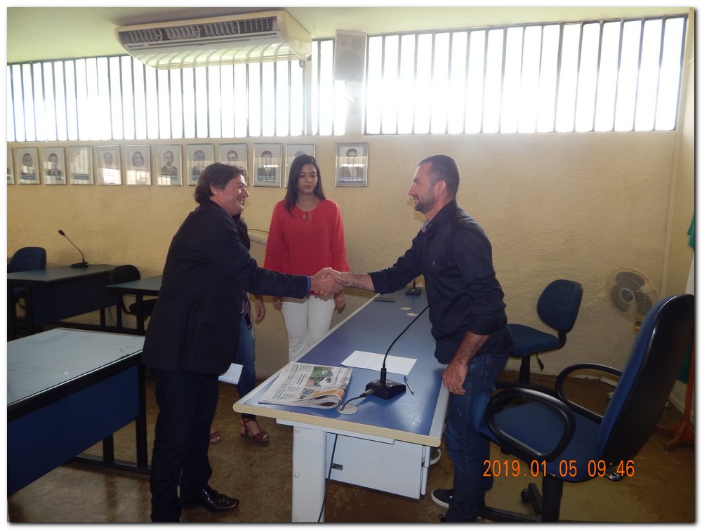 José Raimundo é empossado presidente da Câmara de Inhuma