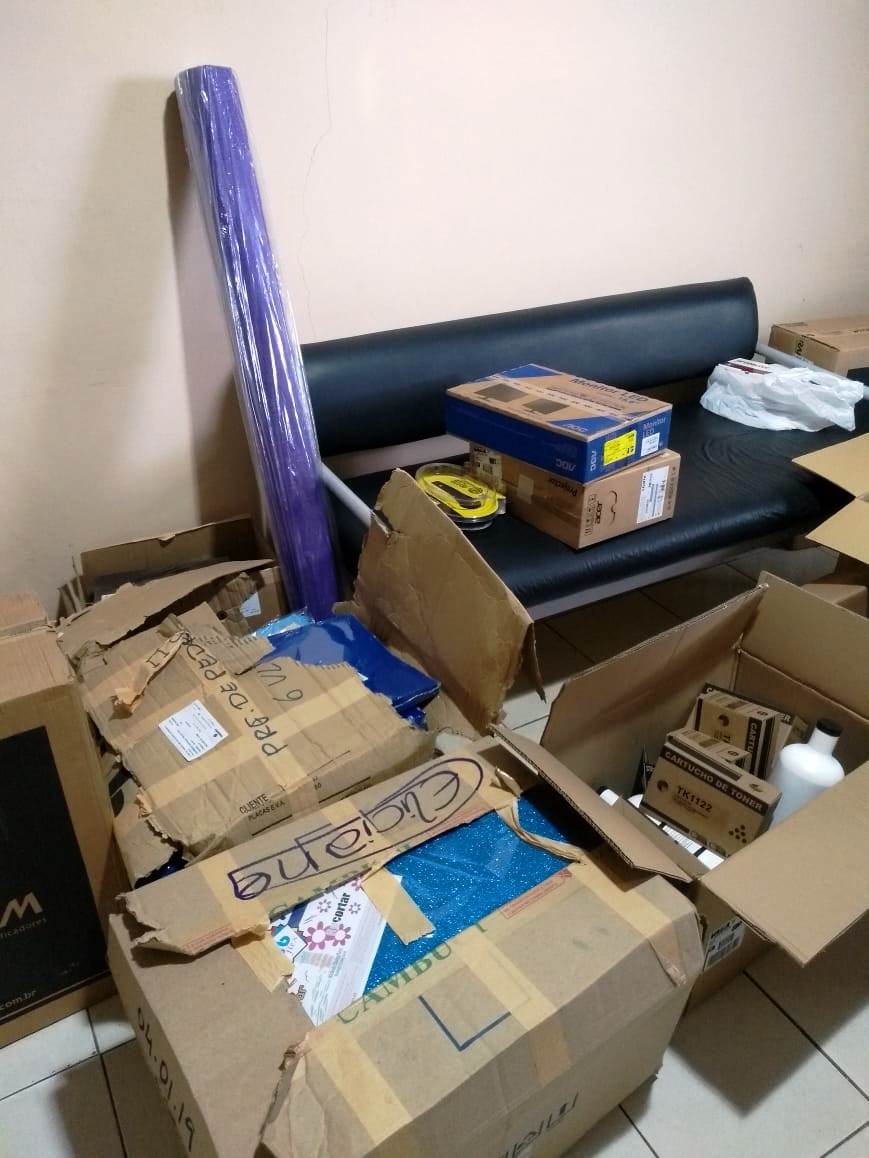 Prefeitura compra móveis, equipamentos, eletrônicos e material didático para todo setor social  - Imagem 8