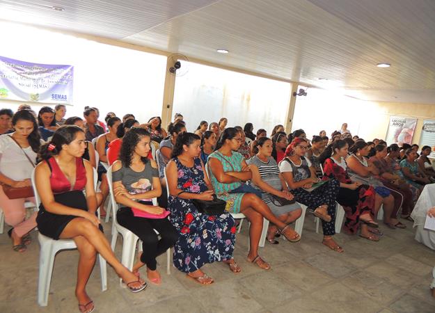 Programa “Laços de Amor” realiza entrega de enxovais a gestantes de Pedro II - Imagem 2