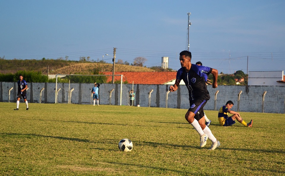 Secretaria de esportes de Joaquim Pires realiza abertura do IV Regional de Futebol - Imagem 50