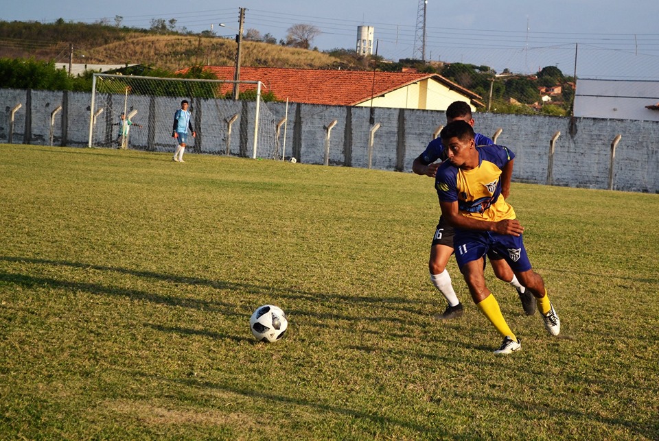 Secretaria de esportes de Joaquim Pires realiza abertura do IV Regional de Futebol - Imagem 53