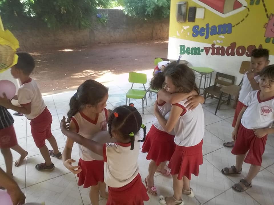 Educação municipal de Santo Inácio realiza semana da criança com muitas brincadeiras - Imagem 18