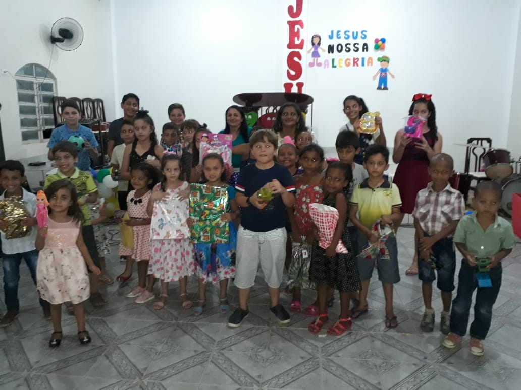 Primeira Igreja Batista de Santo Inácio realiza entrega de brinquedos no dia da criança - Imagem 21