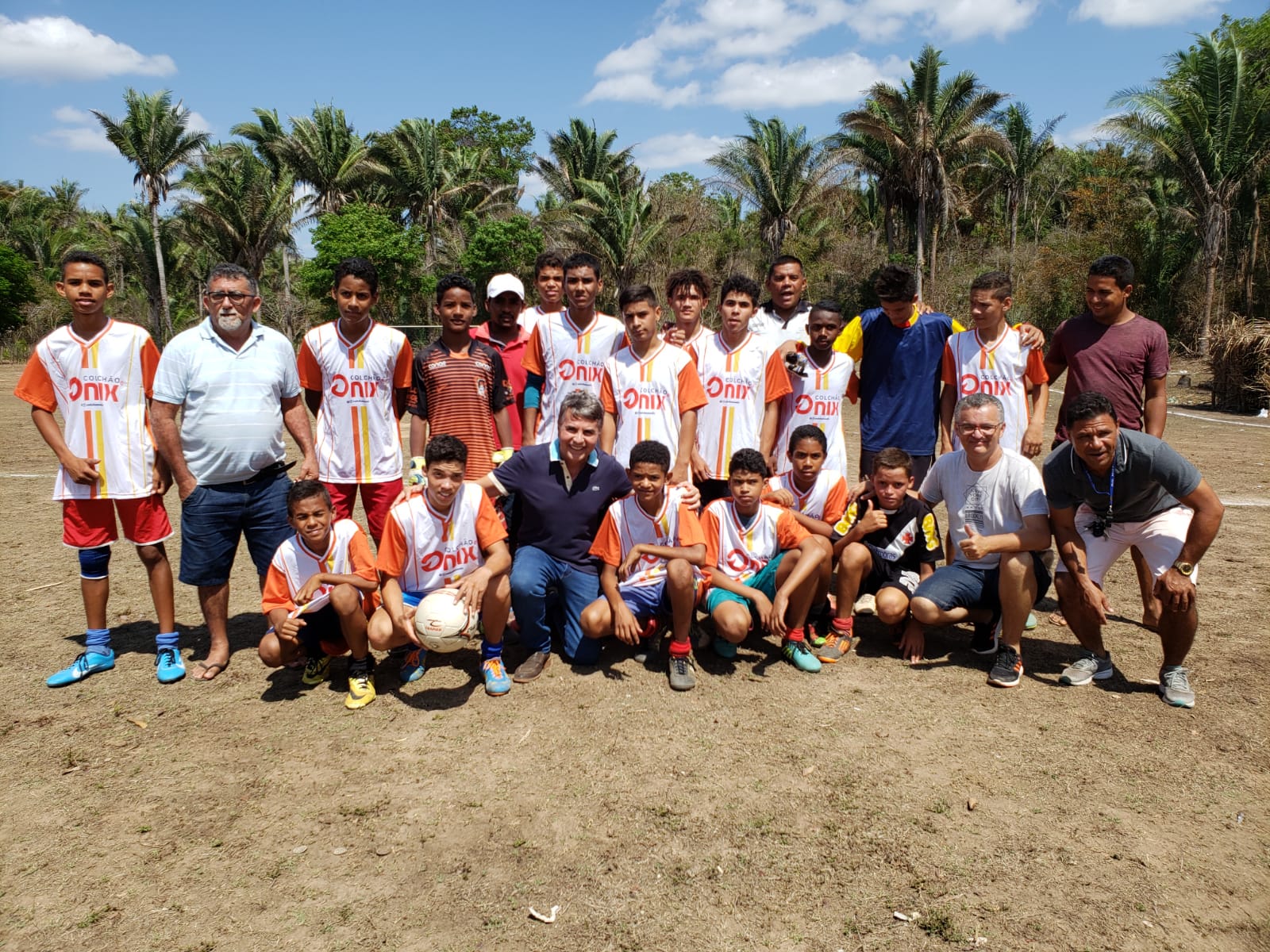 Prefeito João Luiz passa o feriado entregando serviços e participando de eventos - Imagem 2