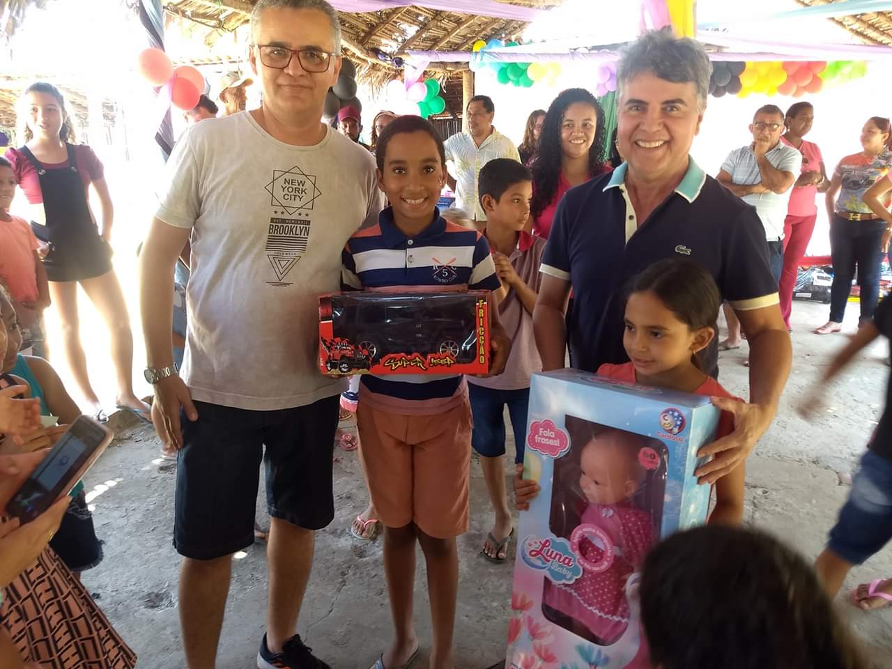 Prefeito João Luiz passa o feriado entregando serviços e participando de eventos - Imagem 10