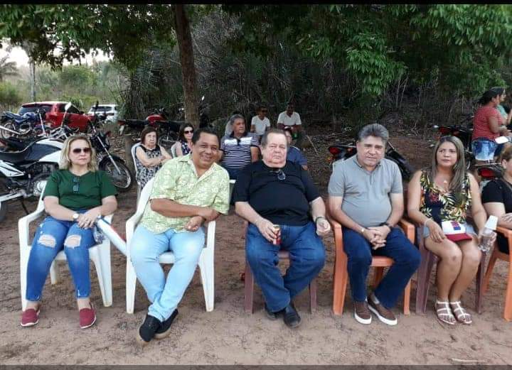 Prefeito João Luiz passa o feriado entregando serviços e participando de eventos - Imagem 50