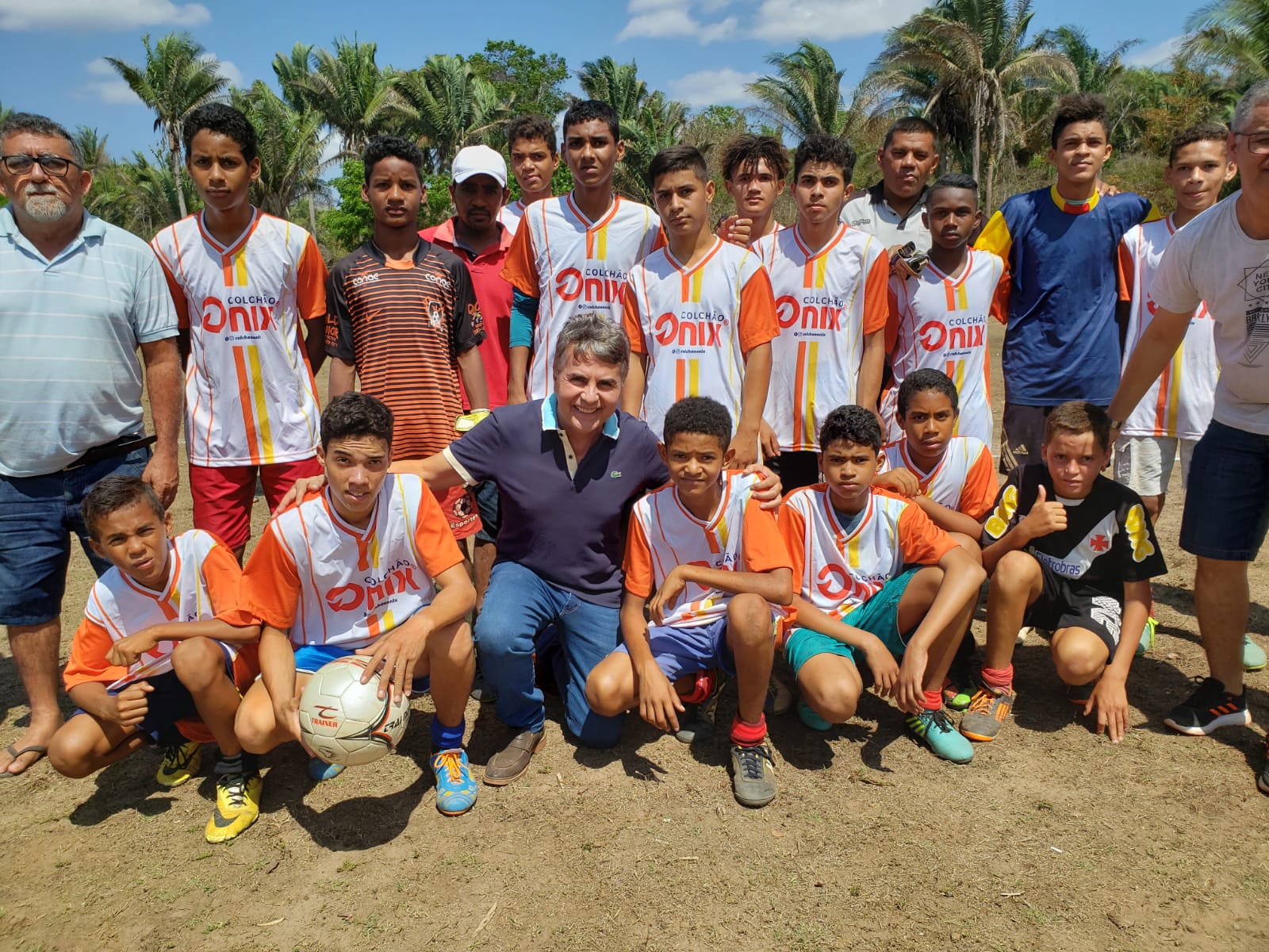 Prefeito João Luiz passa o feriado entregando serviços e participando de eventos - Imagem 4
