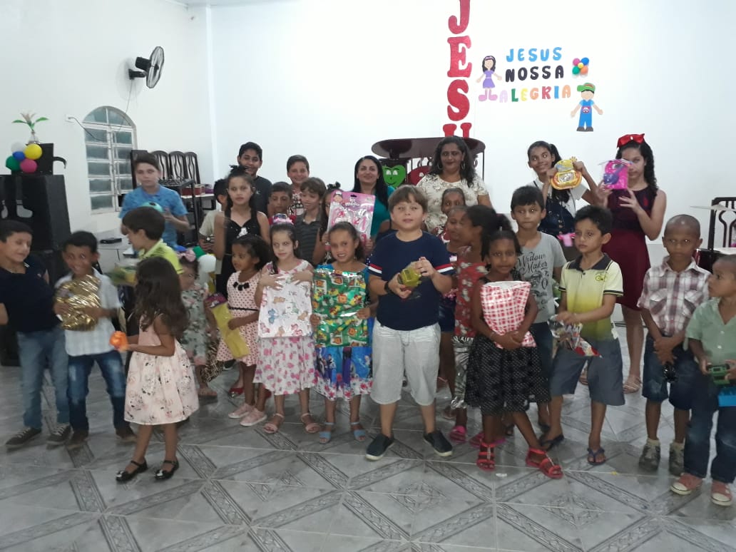 Primeira Igreja Batista de Santo Inácio realiza entrega de brinquedos no dia da criança - Imagem 14