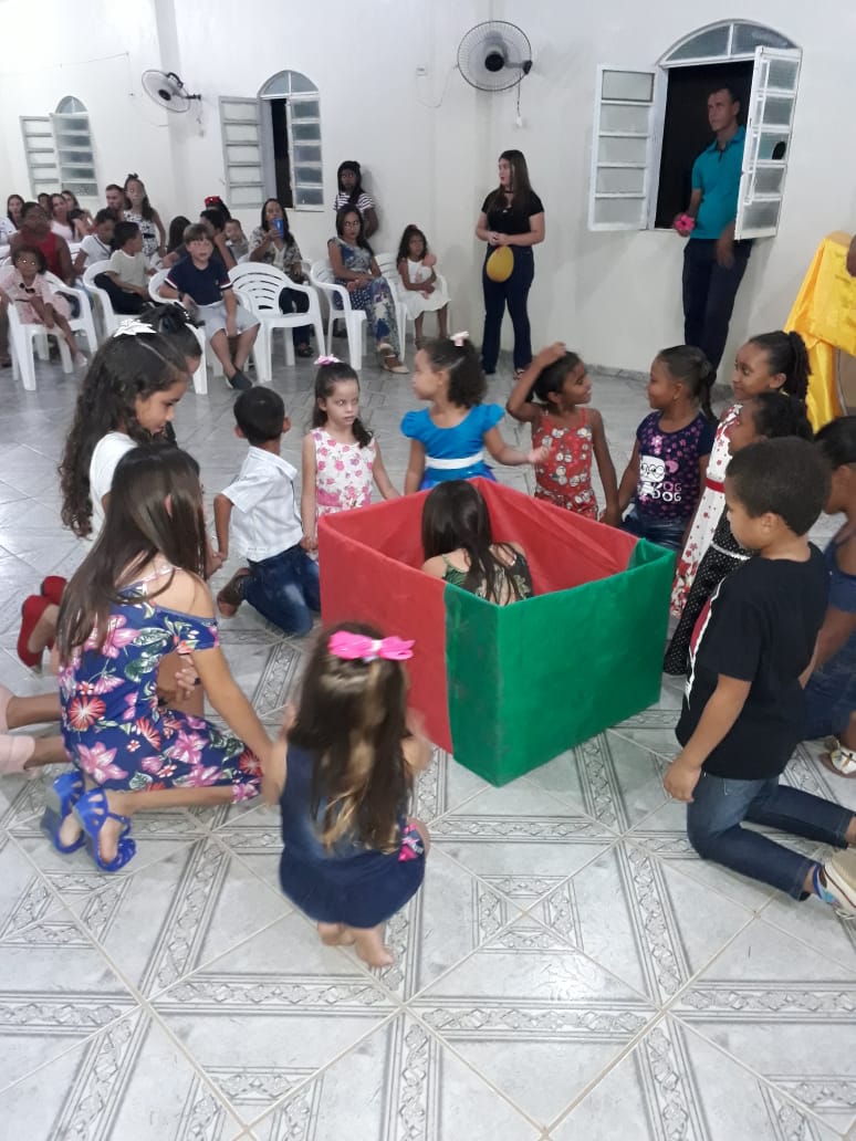 Primeira Igreja Batista de Santo Inácio realiza entrega de brinquedos no dia da criança - Imagem 12