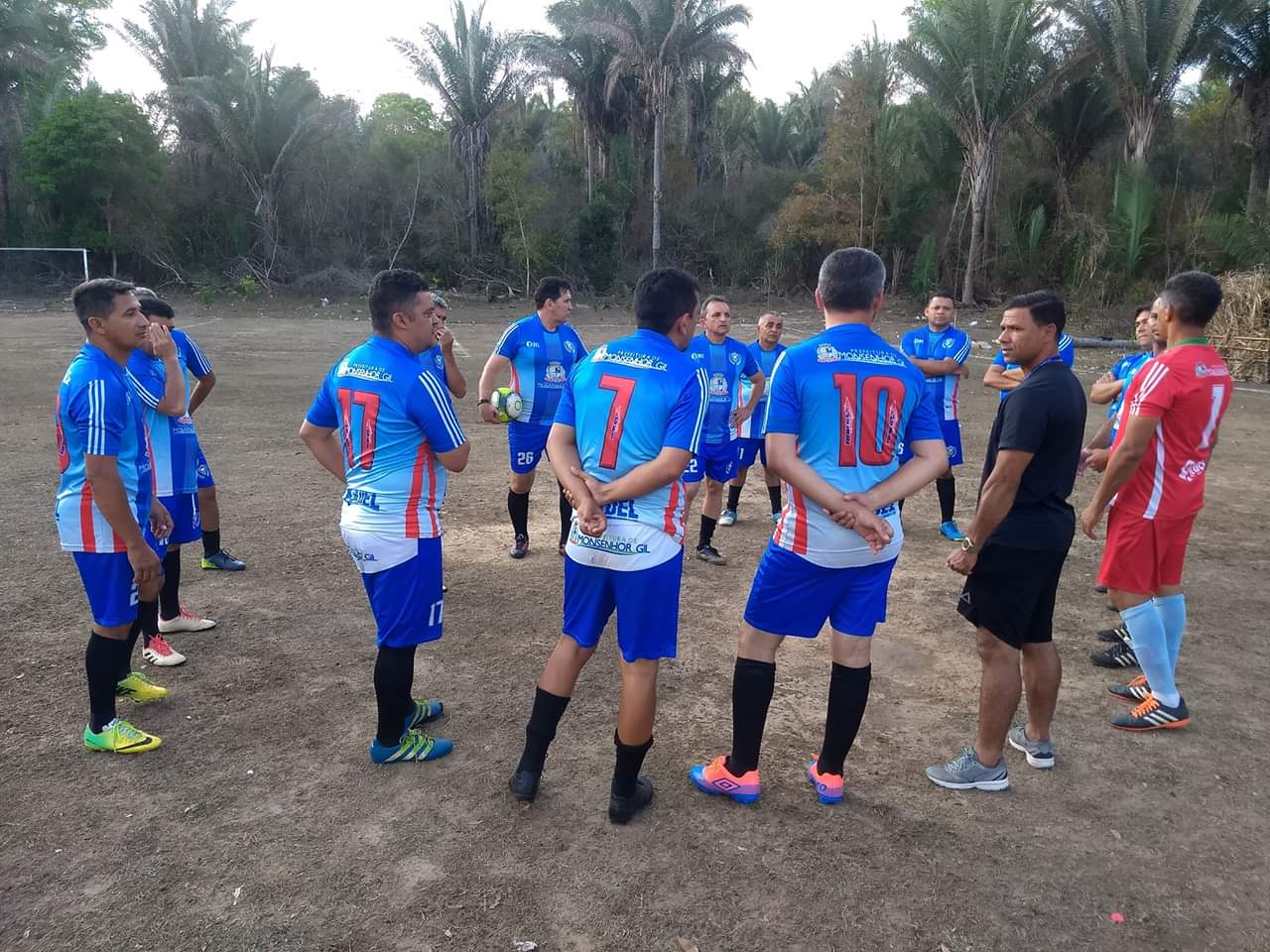 Prefeito João Luiz passa o feriado entregando serviços e participando de eventos - Imagem 41