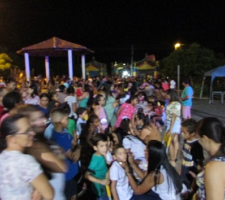 Prefeito Ananias André comemora dias da crianças com grande festa