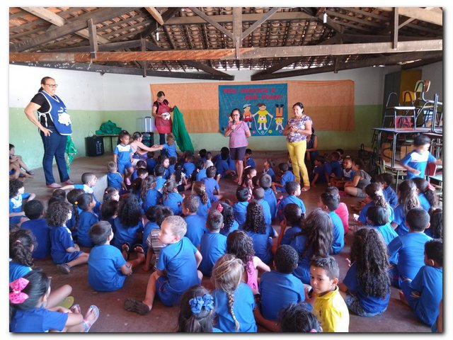 Escola Municipal Arlindo Cipriano Leal comemorou o Dia da Criança 