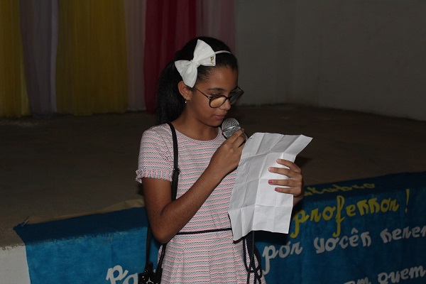 Professores são homenageados durante caminhada em Santo Inácio  - Imagem 35