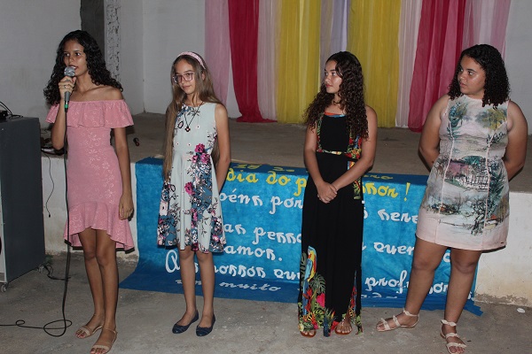 Professores são homenageados durante caminhada em Santo Inácio  - Imagem 28