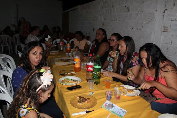 Professores são homenageados durante caminhada em Santo Inácio  - Imagem 55