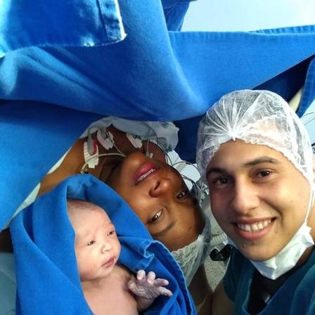 Felipe Lima, a noica Samara Gomes e a filha Cecília