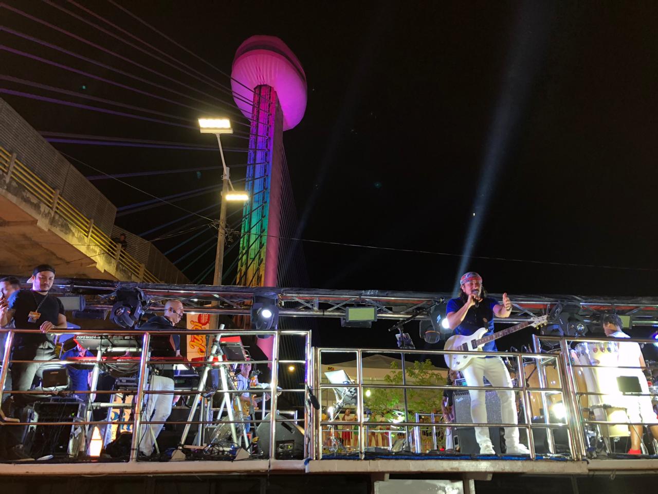 Bell Marques encerra e convoca foliões para o segundo dia de folia - Imagem 2