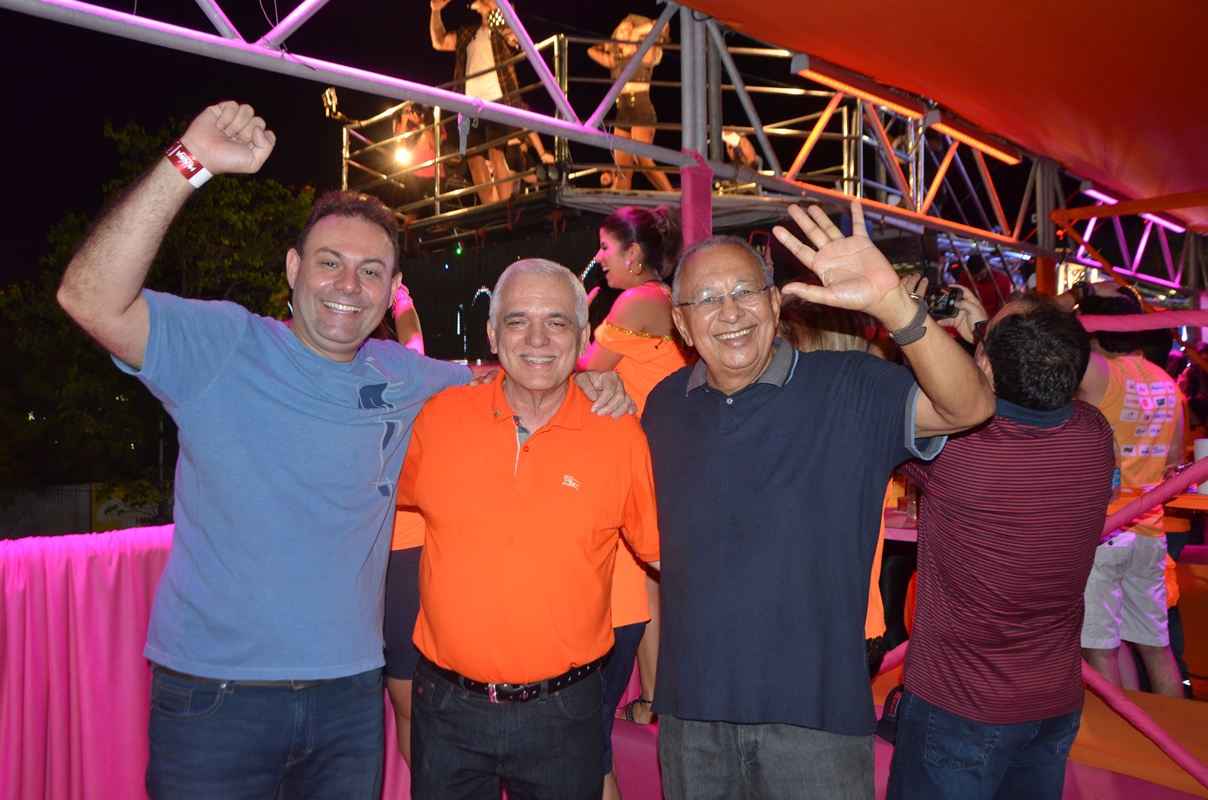 Políticos de Teresina marcam presença nos camarotes corporativos - Imagem 9