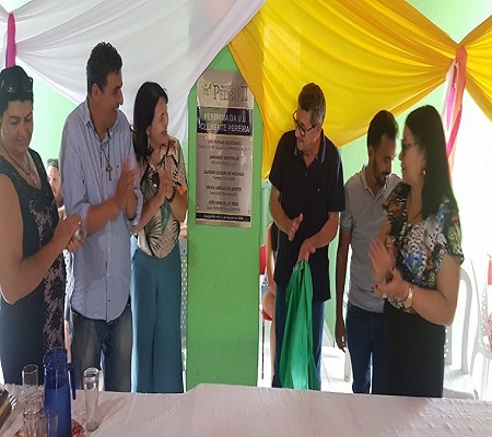Prefeitura entrega reforma e ampliação de escola da zona rural de Pedro II