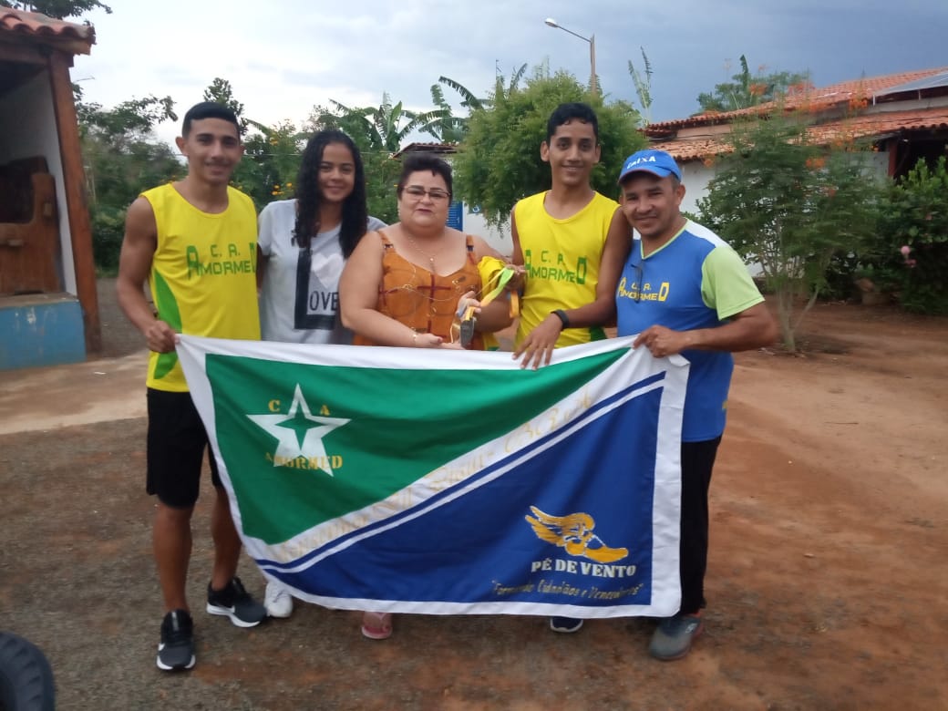 Prefeito João Luiz investe e apoia os atletas do município - Imagem 12