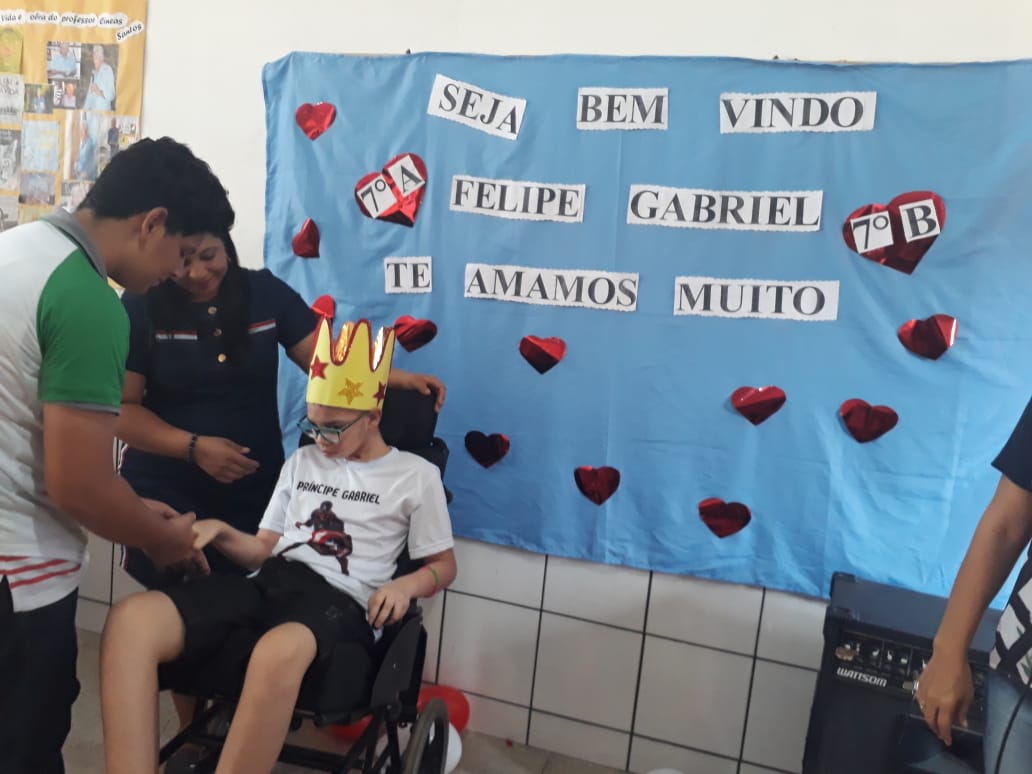 Alunos e professores fazem homenagem e acolhem o adolescente Felipe Gabriel   - Imagem 7