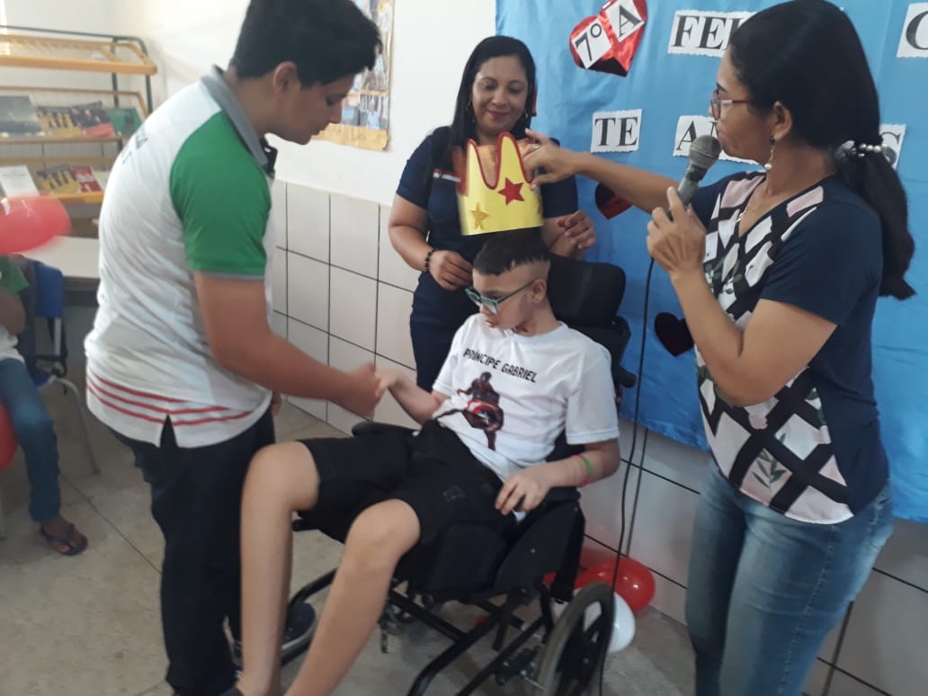 Alunos e professores fazem homenagem e acolhem o adolescente Felipe Gabriel   - Imagem 18