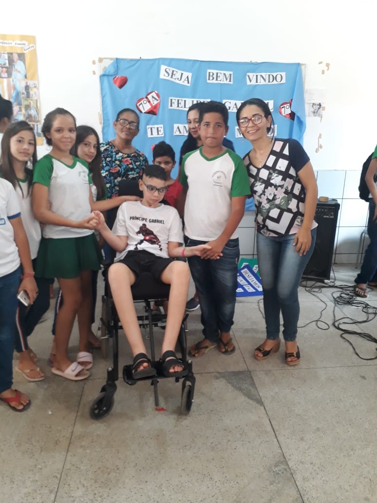 Alunos e professores fazem homenagem e acolhem o adolescente Felipe Gabriel   - Imagem 2