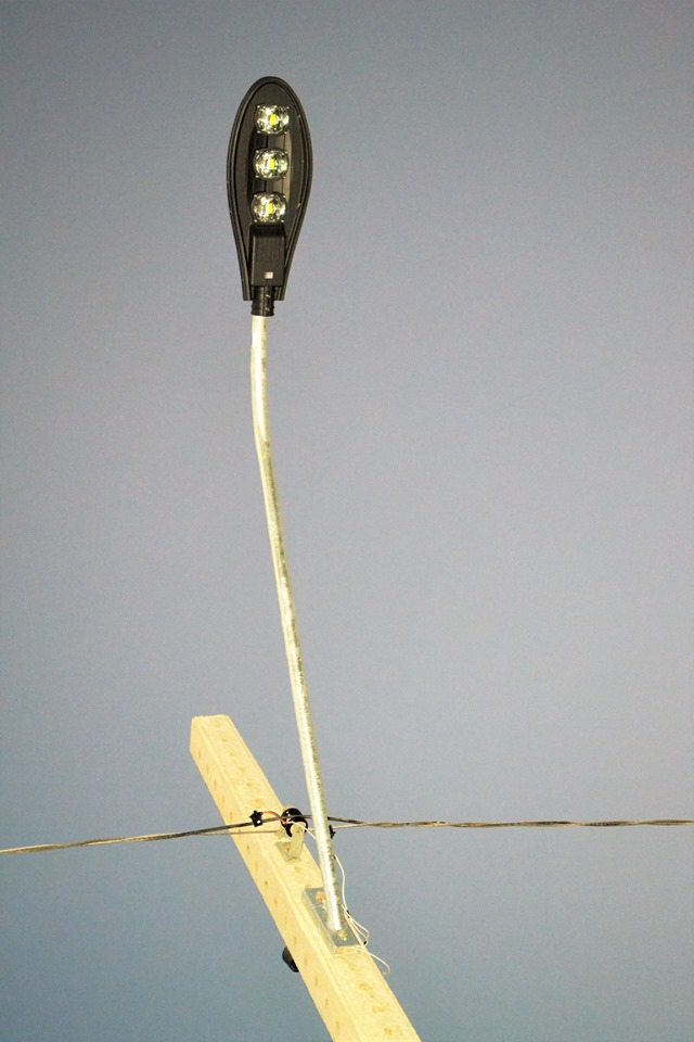 Prefeitura de Joaquim Pires entrega iluminação de LED aos moradores do Bairro Ferreirão - Imagem 1