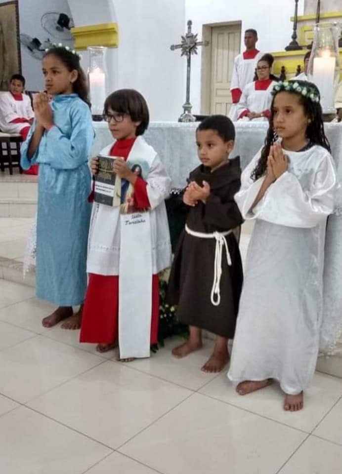 Padre Walfran Rios comemora 06 anos de sacerdócio com missa festiva  - Imagem 13