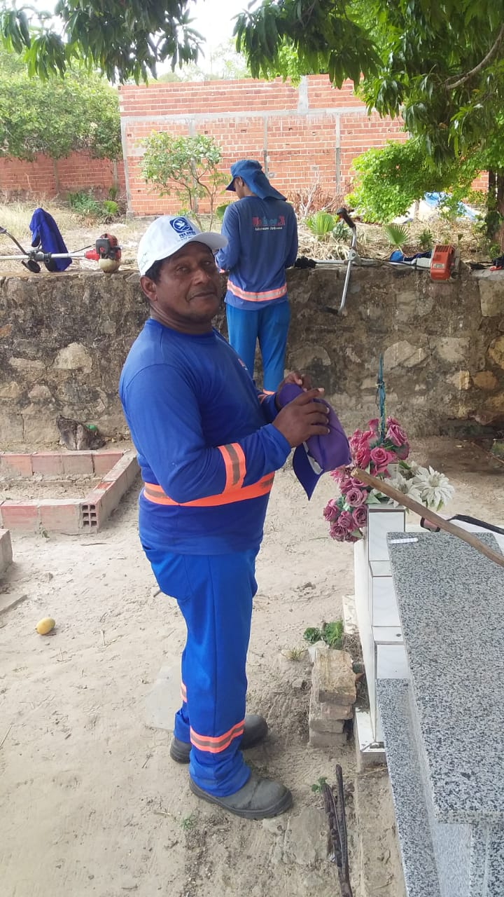 Prefeito João Luiz parabeniza Servidor Público em seu dia - Imagem 2