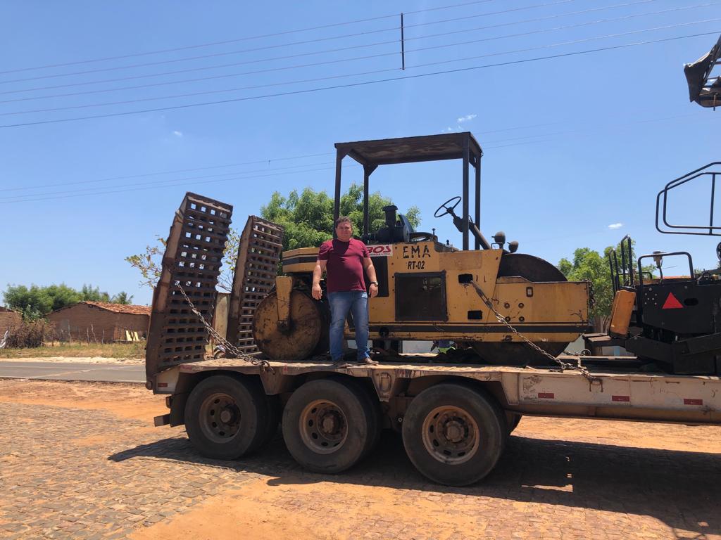 Em Santo Inácio prefeito conclui asfaltamento na Avenida Getúlio Vargas  - Imagem 6