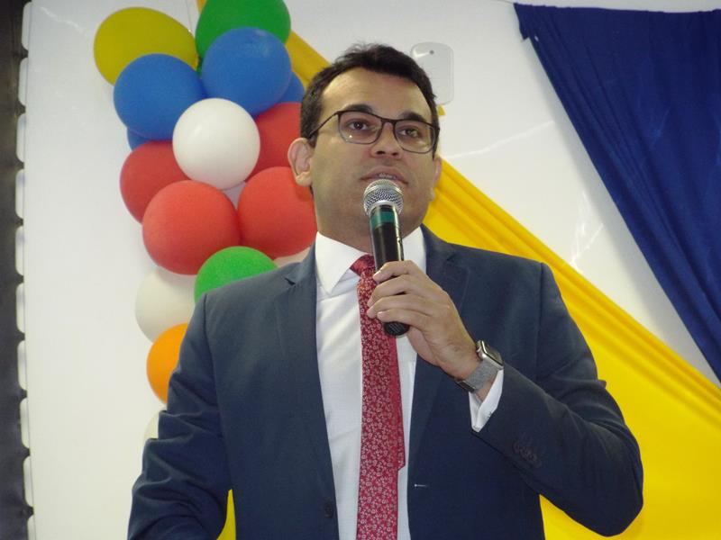 A convite da Drª Esmaela Macêdo Dr. Alexandre Nogueira ministra palestra sobre a nova lei eleitoral  - Imagem 9