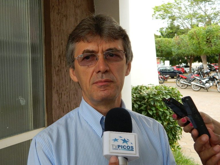 Valmir Barbosa  - Prefeito 