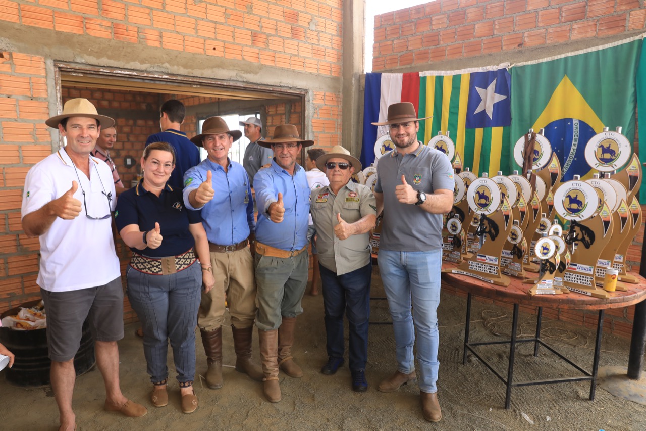 Rodeio em Nova Santa Rosa atrai competidores da Bahia, Maranhão e Rio Grande do Sul - Imagem 2
