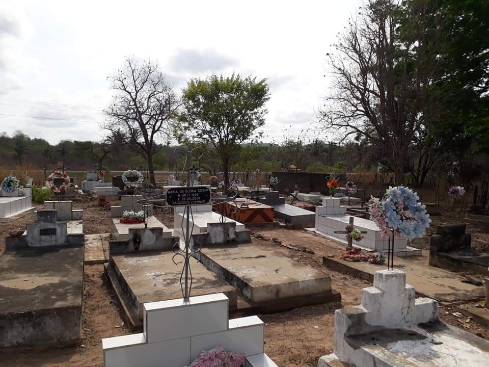 Prefeitura manda limpar cemitérios para visitação do 2 de novembro - Imagem 1