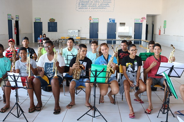 Projeto ensina jovens e adolescentes a arte musical  - Imagem 5
