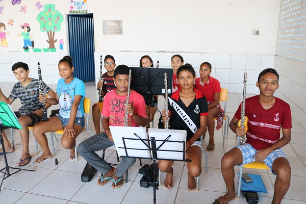 Projeto ensina jovens e adolescentes a arte musical  - Imagem 6