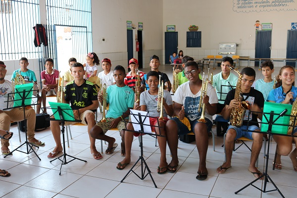 Projeto ensina jovens e adolescentes a arte musical  - Imagem 4