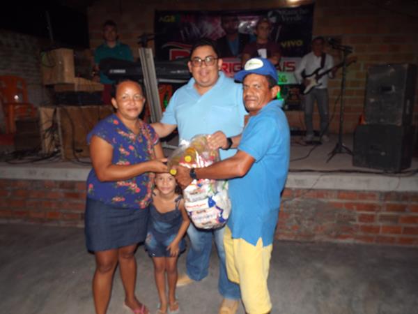 Rádio Cruzeiro AM concretiza campanha solidária com entrega de cestas de alimento  - Imagem 66