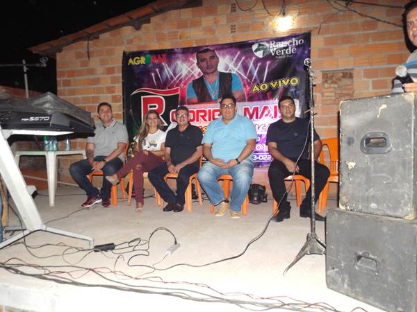 Rádio Cruzeiro AM concretiza campanha solidária com entrega de cestas de alimento  - Imagem 17