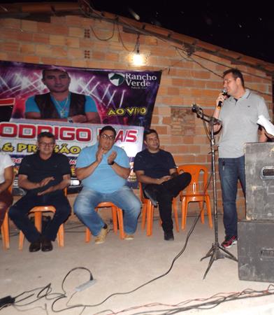 Rádio Cruzeiro AM concretiza campanha solidária com entrega de cestas de alimento  - Imagem 24